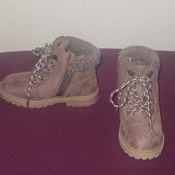 Kids Old Navy Brown Low Cut Boots Size 8 toddler - Picture 4 of 6